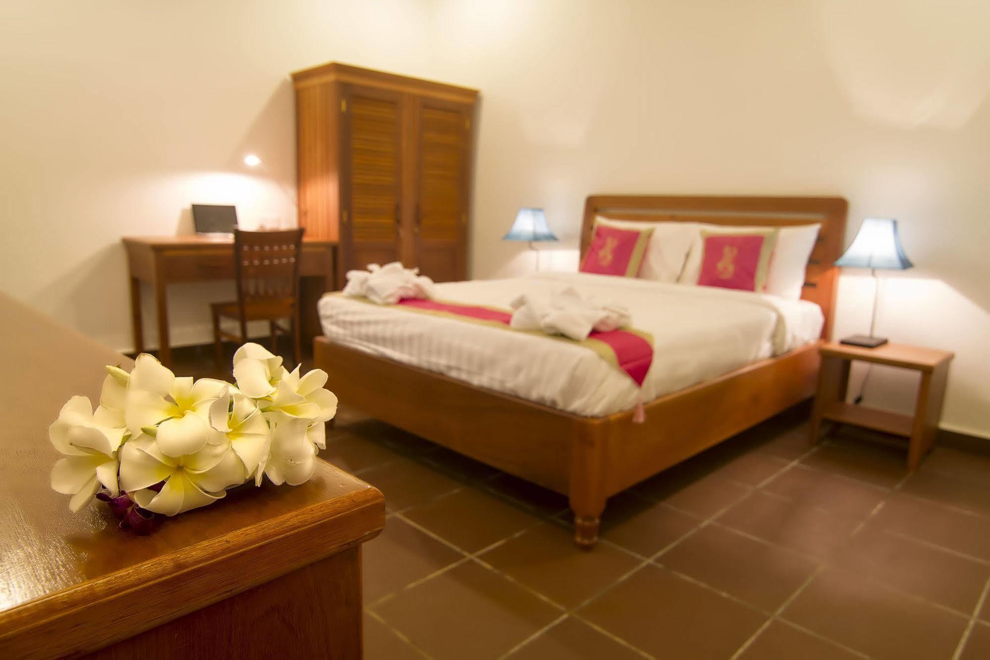 The Blue Corner Boutique Hotel Phnom Penh Exterior foto