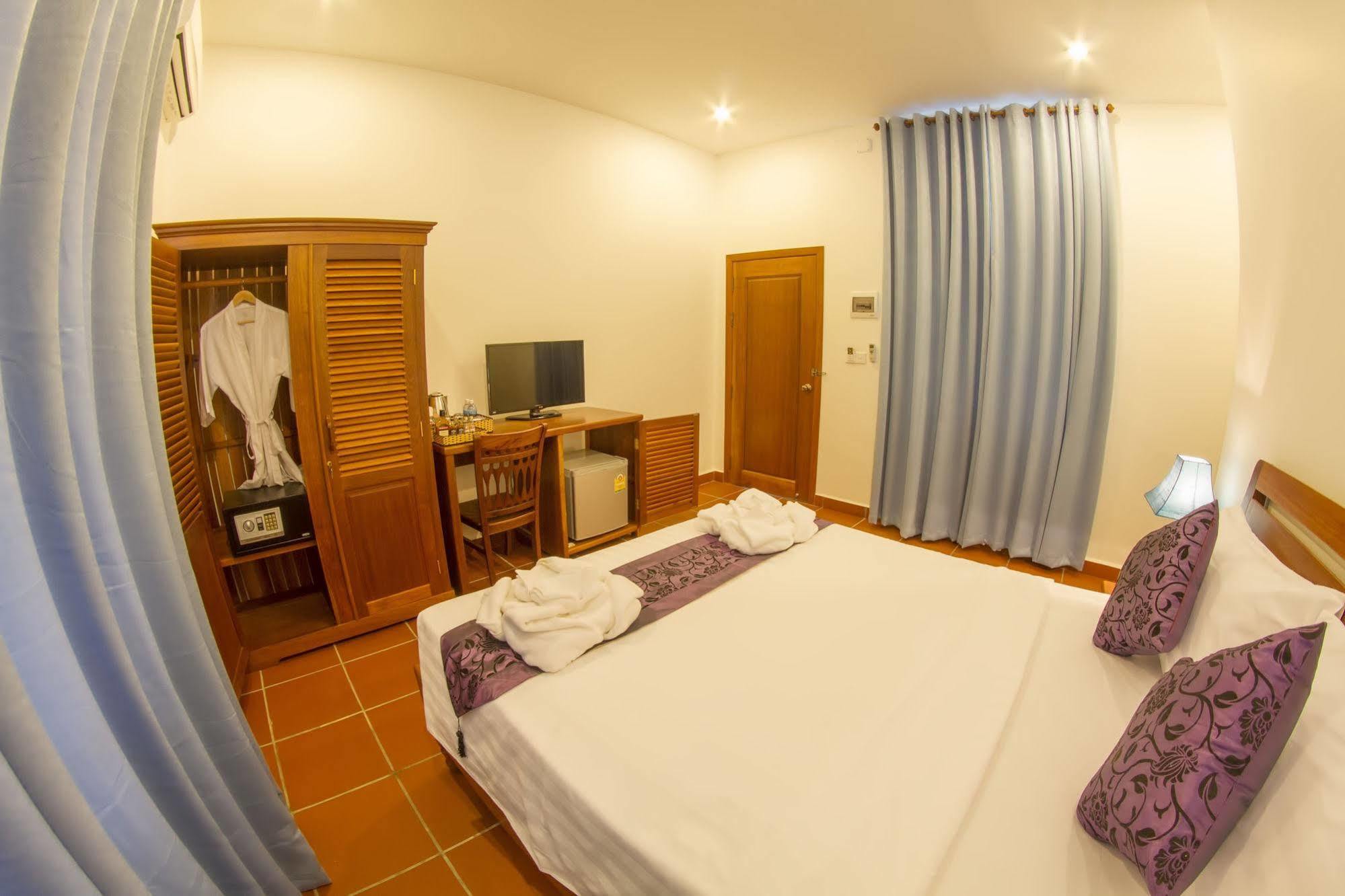 The Blue Corner Boutique Hotel Phnom Penh Exterior foto